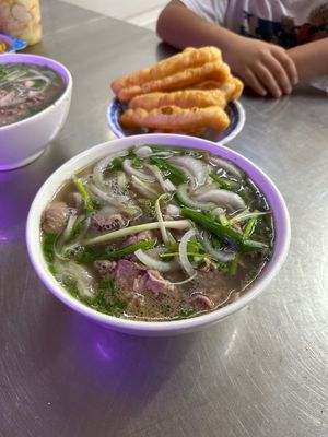 夕飯はホーチミンいちうまいと聞いたフォー屋さん「Phở Bò Phú Gi...