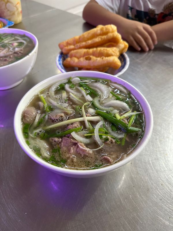 ベトナム・ホーチミン「ベトナム　ホーチミン」の写真：夕飯はホーチミンいちうまいと聞いたフォー...