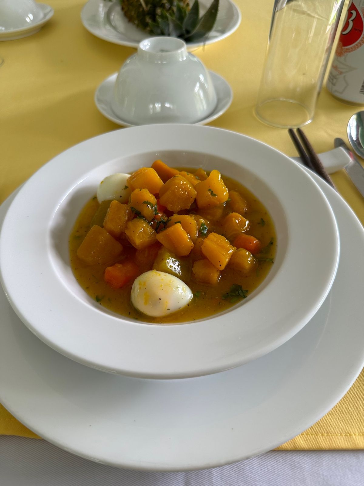 ツアーの最後にレストランでベトナム料理

エレファントフィッシュという魚を...