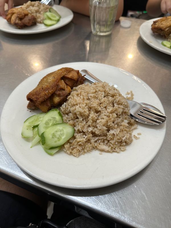 ベトナム・ホーチミン「ベトナム　ホーチミン」の写真：店の名前がちょっとわからないのだけどコム...