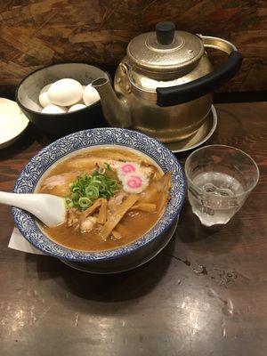 和歌山ラーメン🍜
鯨🐳の握り寿司🍣
マグロの解体ショーの鮪🐟
最高😀ですね...