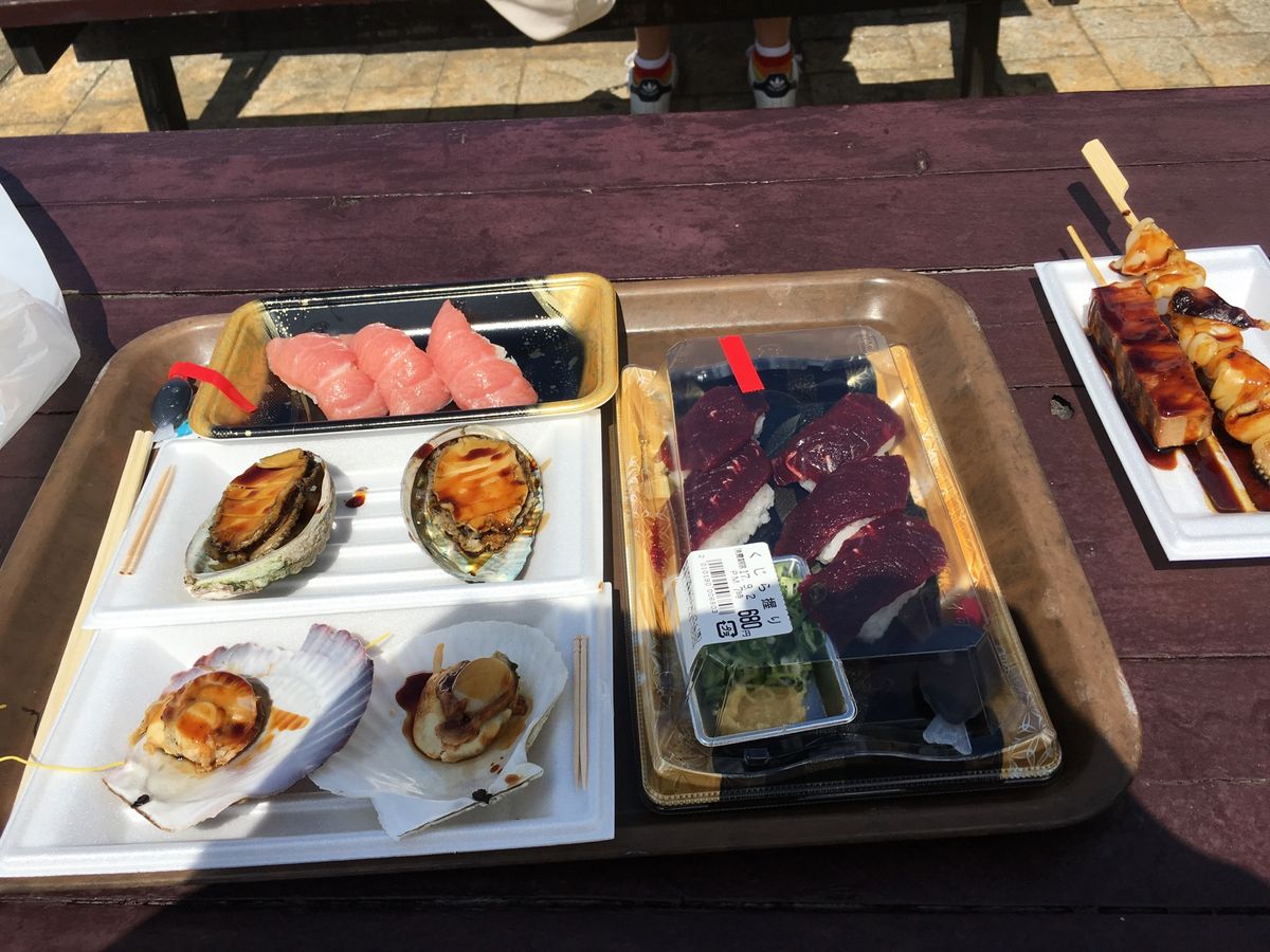 和歌山ラーメン🍜
鯨🐳の握り寿司🍣
マグロの解体ショーの鮪🐟
最高😀ですね...