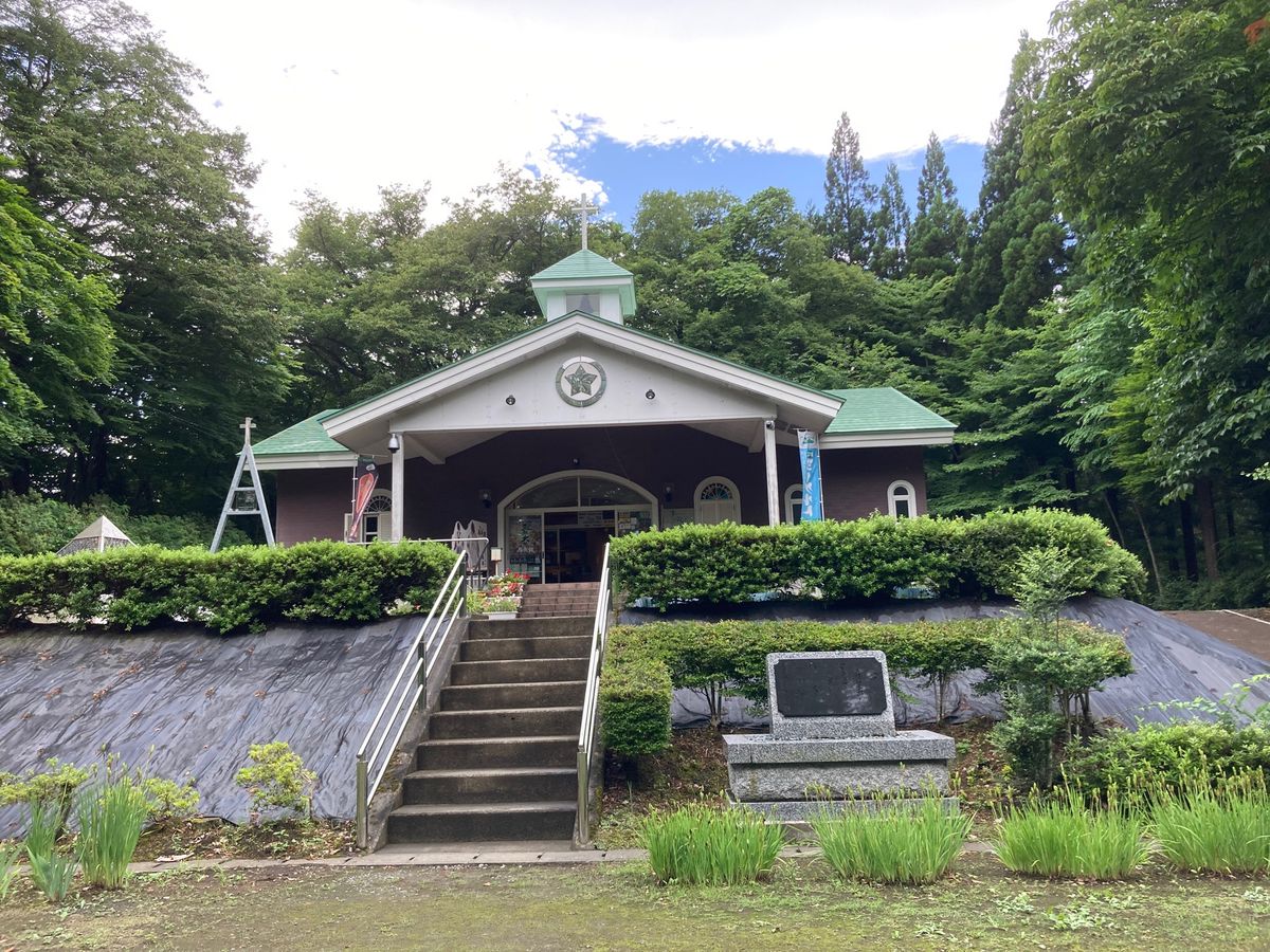《戸》の町巡りからは外れて、ずっと行きたいと思っていた新郷村へ。昔は戸来村...