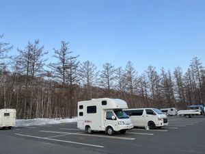 宿泊は
萩パーキングエリア
道の駅　びえい白金
道の駅　あさひやま

でキ...