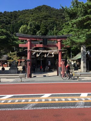 まずは滋賀県から
パワースポットらしい神社⛩️です