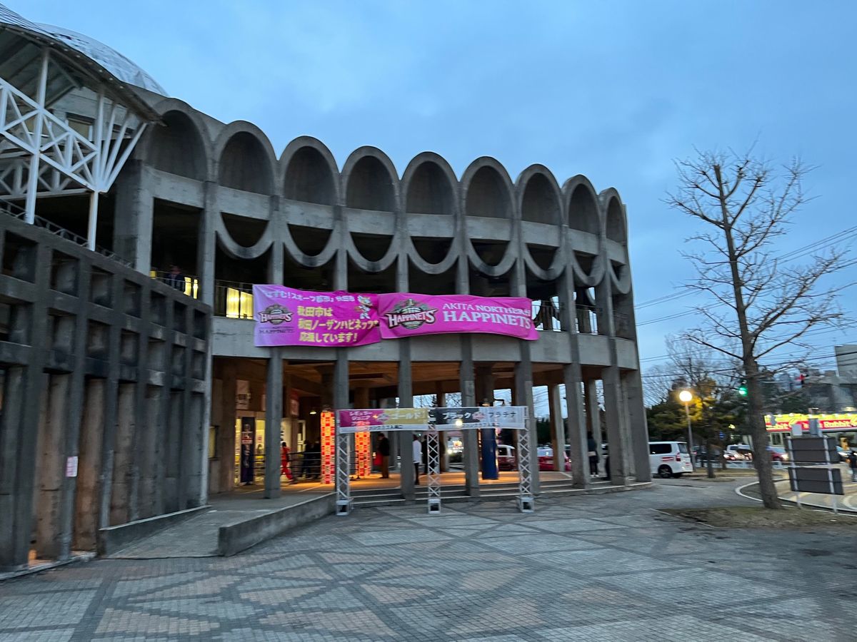 ジンギスカンを食べ
秘湯である乳頭温泉の鶴の湯に行き
夜はノーザンハピネッ...