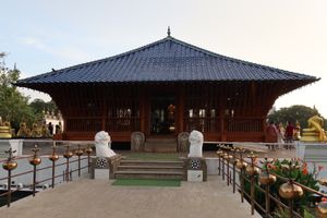 夕日に照らされるシーマ•マラカヤ寺院。
