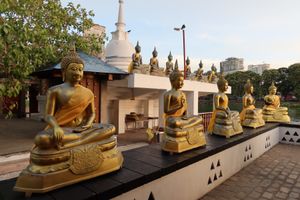 夕日に照らされるシーマ•マラカヤ寺院。
