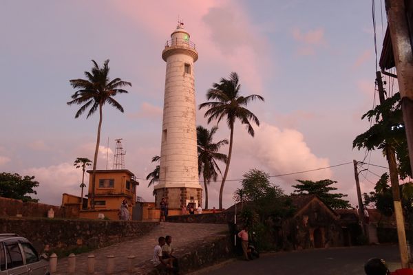 スリランカ・コロンボ「スリランカ🇱🇰」の写真：世界遺産であるゴールの街並みはどこを切り...