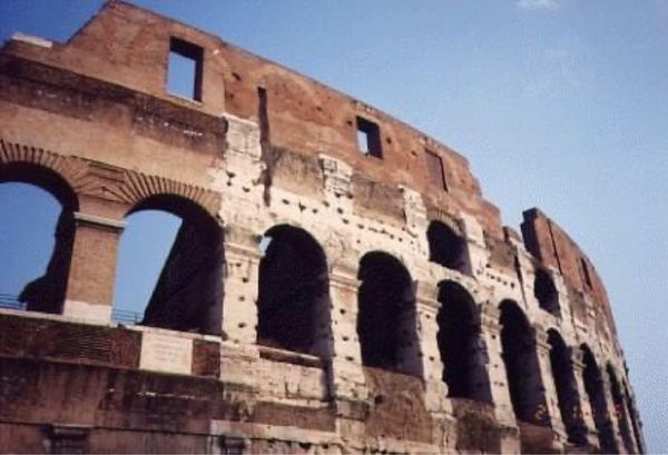 イギリス(英国)・ロンドン「専門学校3カ国研修旅行」の写真：コロッセオ
スペイン公園
トレビの泉
バ...