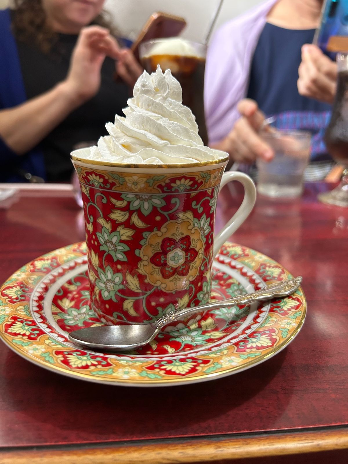 塩川屋のラーメン
喫茶店蔵のウィンナーコーヒー