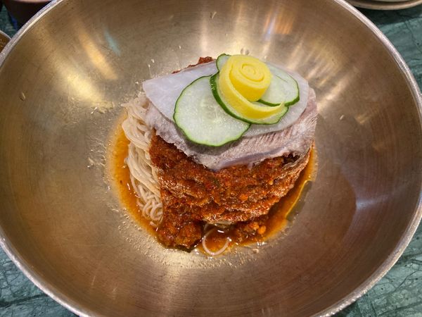 大韓民国 (韓国)・ソウル「超絶久々海外！食べ尽くす韓国旅」の写真：2日目のブランチは冷麺！
青豆のチヂミも...
