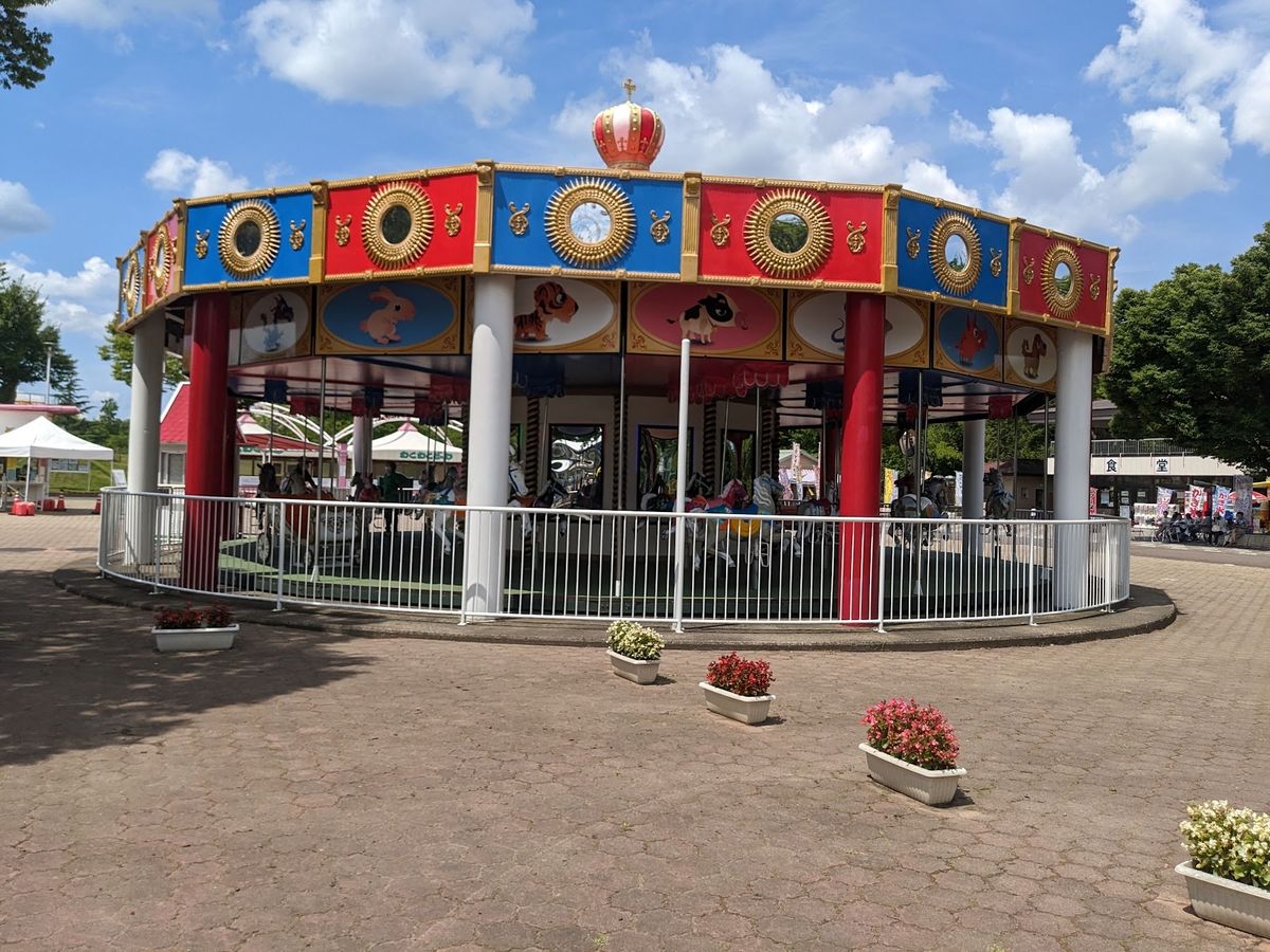 八戸でレンタカーを借りたのち、
ねぶた祭りまではまだ時間があるので八戸公園...