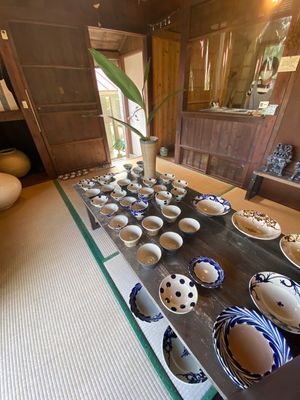 ガンガラーの谷の後は海が見えるカフェ
「浜辺の茶屋」へ。

木枠のフレーム...