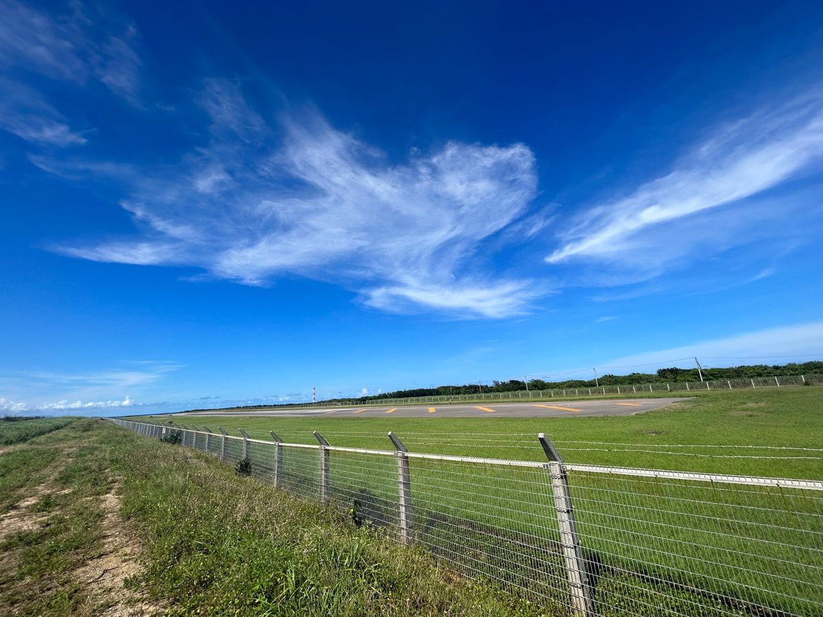 唯一食べたカキ氷。黒糖うまっ！
海岸近くにない灯台や、
今はヘリコプター遊...