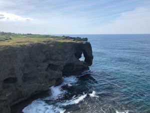 観光タクシーでの観光が想像よりも楽しかった。旅の最後はみんなで沖縄料理の人...