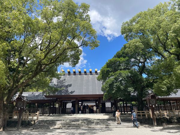 日本・愛知県「熱田神宮と櫃まぶし」の写真：猛暑日となる暑い日でしたが、熱田神宮を参拝。
