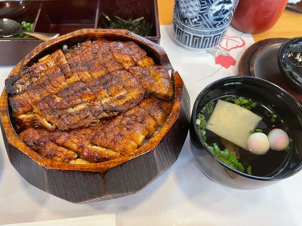 日本・愛知県「熱田神宮と櫃まぶし」の写真：熱田神宮参拝となればやはり蓬莱軒の櫃まぶ...