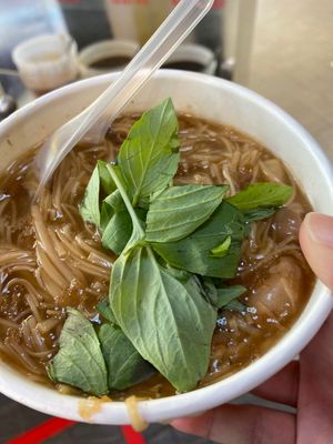 4度目の台湾🇹🇼
今回同行の友達とは2回目😁
前に来てめちゃ感動した麺線屋...