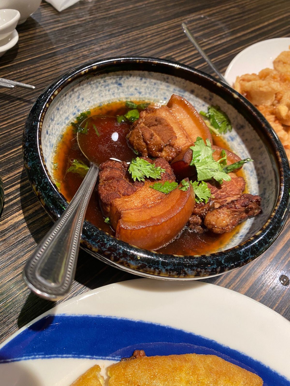 青葉

雨なので早めの17:30夕食
開店とほぼ同時に入店しました😁

し...