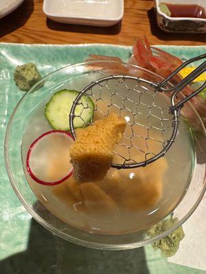 すすきの千歳楼、日本酒メーカー直営店だけあって、酒のツマミのセレクションが...