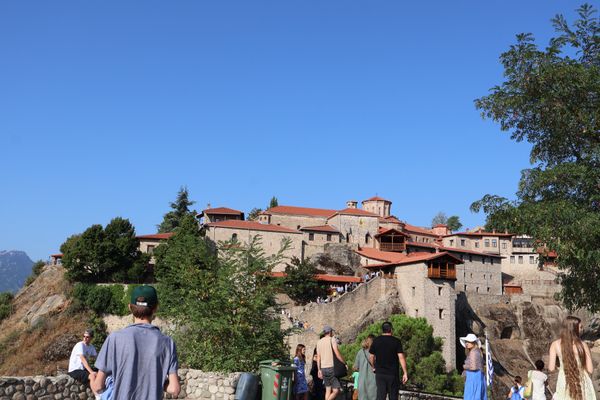 マケドニア共和国・スコピエ「東欧周遊🇹🇷🇧🇬🇲🇰🇦🇱🇬🇷🇫🇮の旅」の写真：メテオラの修道院見て来ました。似たような...
