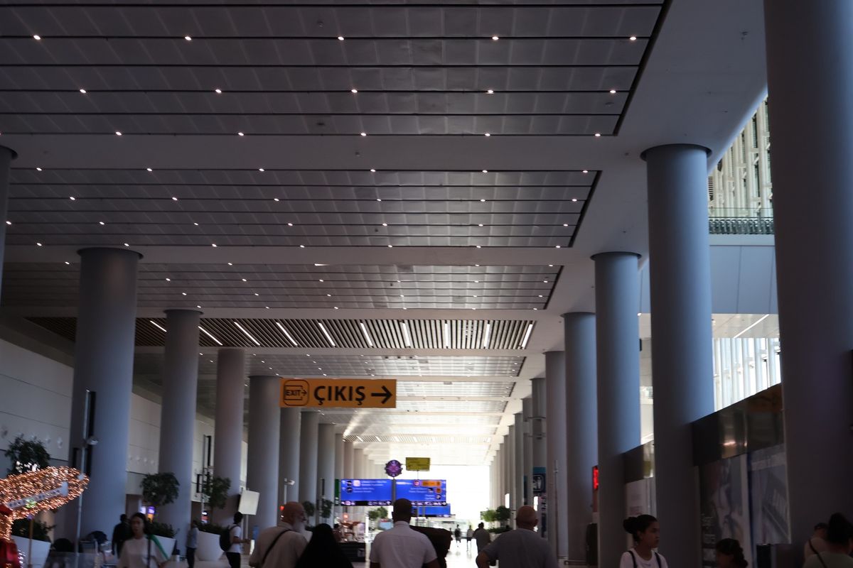 トルコ空港から国際バスが発着しているオトガルへ。オフリドまではイスタンブー...