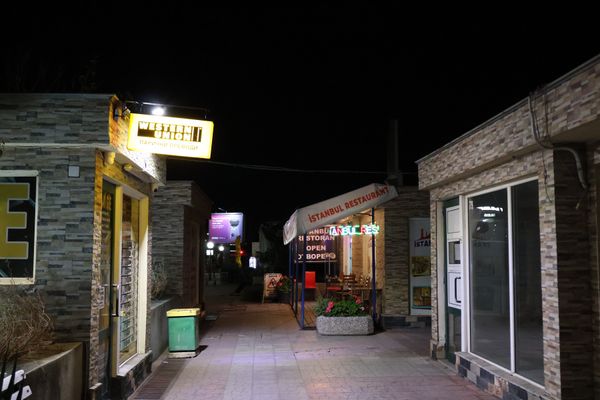 マケドニア共和国・スコピエ「東欧周遊🇹🇷🇧🇬🇲🇰🇦🇱🇬🇷🇫🇮の旅」の写真：ソフィアに着いたのは夜の10時過ぎ。日本...