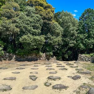 安土城跡は軽い山登りがあります。その後に信長の館は是非見て下さい。