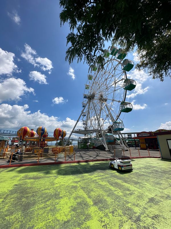 日本・千葉県「マザー牧場グランピング」の写真：マザー牧場には牧場だけでなく、小さな遊園...