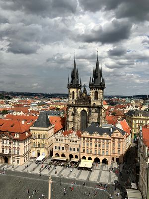 プラハの天文時計からの絶景
建物に統一感があって素敵でした。