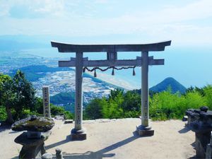 高屋神社