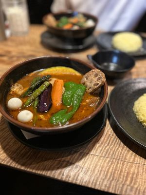 前回の札幌では体調不良であまり食べられなかったジンギスカン、スープカレー、...