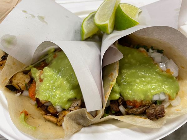 アメリカ(米国)・ニューヨーク「ニューヨーク」の写真：物価高につき、こういったB級グルメを楽し...