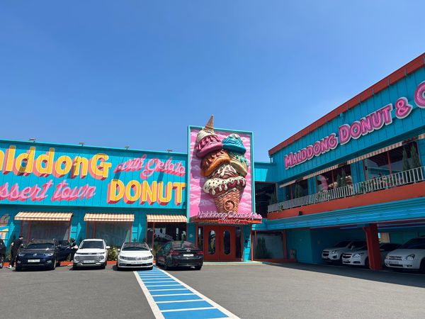 大韓民国 (韓国)・ソウル「初の韓国一人旅」の写真：有名なドーナツ屋さんらしいです。映える！