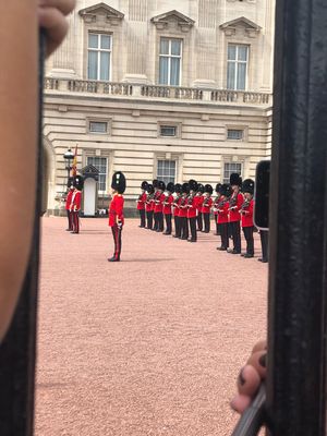 ロンドン散歩
ビックベンは工事中でした