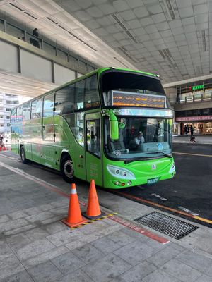 台中から台北にバスで移動🚌
320TW$(約¥1500)