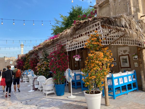 「ドバイ」の写真：アラビアンティーハウスでの朝食