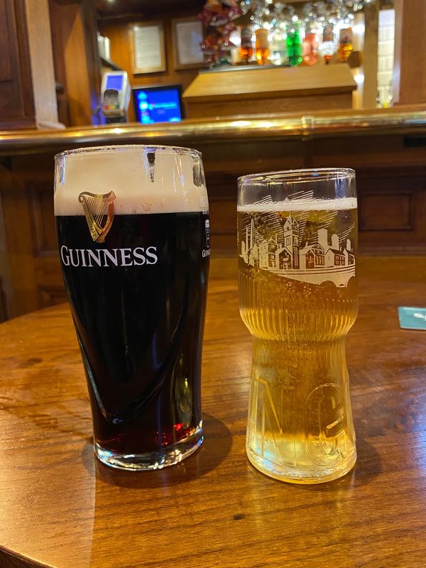 イギリス(英国)「マンチェスター」の写真：アイリッシュパブで一杯
虹が🌈
街並み
...