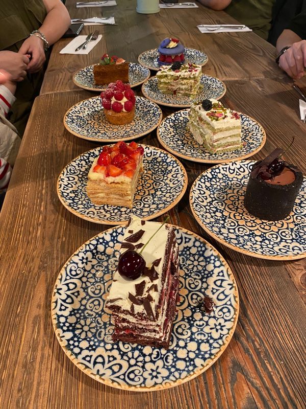 イギリス(英国)「ロンドン」の写真：ケーキ🍰紅茶🫖
ヴィヴィアンウエストウッド