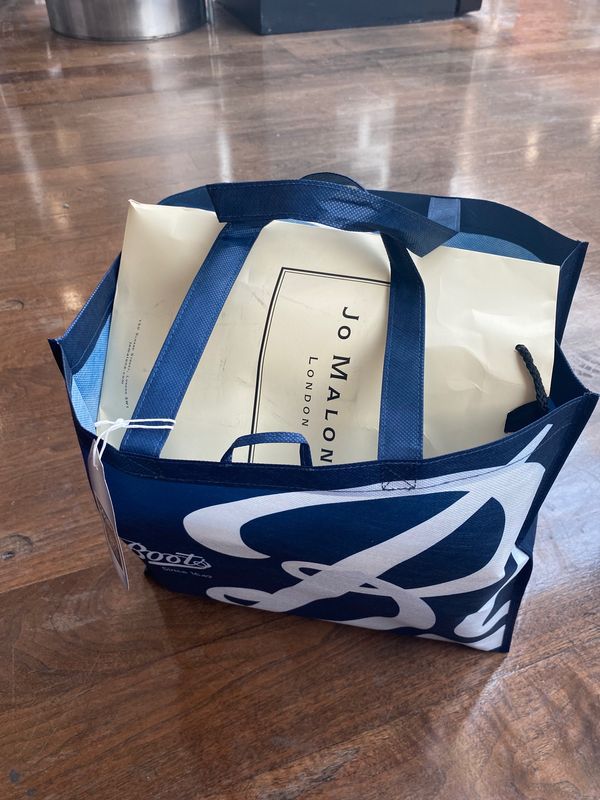 イギリス(英国)「ロンドン」の写真：免税で買い物