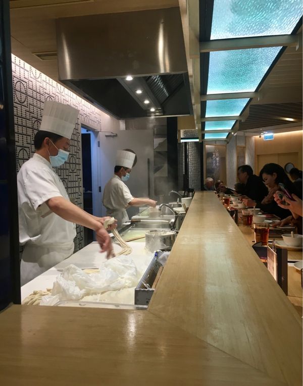 大韓民国 (韓国)・ソウル「NRT ✈︎ HKG ✈︎ ICN ✈︎ NRT」の写真：香港で中華を食べた後、明日からソウルです💨💨