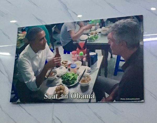 香港・赤鱲角 Chek Lap Kok「NRT ✈︎ HKG ✈︎ HAN ✈︎ HKG ✈︎ NRT」の写真：ランチはオバマ元大統領も訪れたBún c...