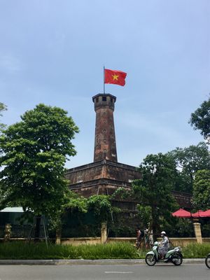 世界遺産タンロン遺跡へ。