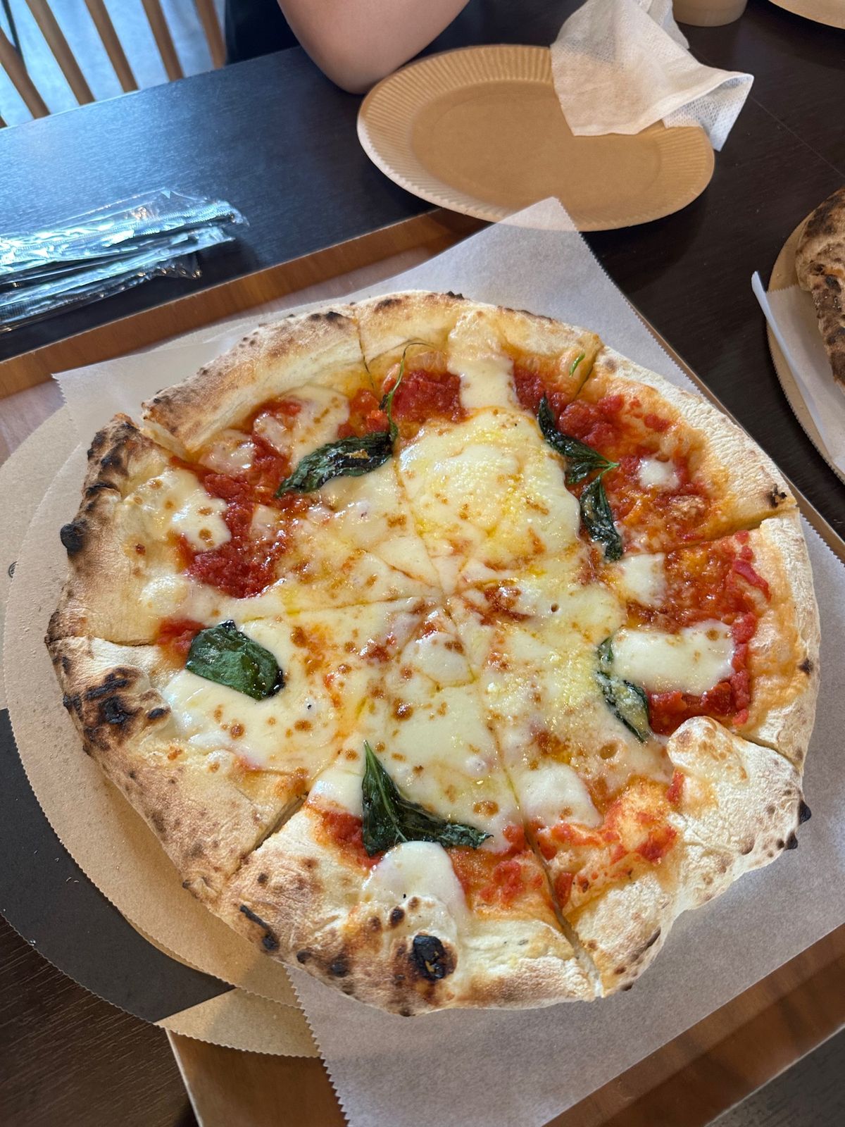 チェックアウト後ハナテラスのBRAND NEW DAY COFFEEでラン...