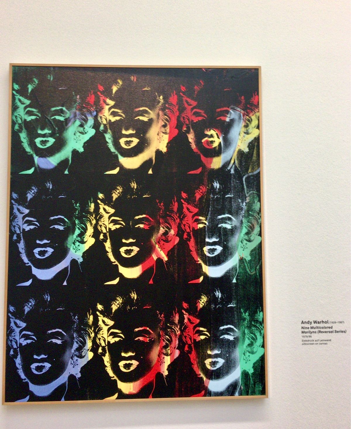 目的はレオポルド美術館。
好きな美術館の3本の指に入ります。

目当てはや...