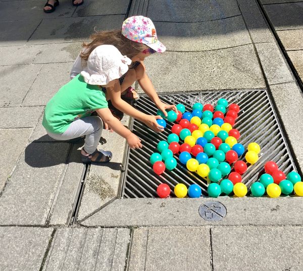 オランダ・スキポール「NRT ✈︎ HKG ✈︎ MPX ✈︎ VIE 🚇 BUD ✈︎ AMS ✈︎ HKG ✈︎ NRT 」の写真：ランチを終えてホーエンザルツブルク城へ向...