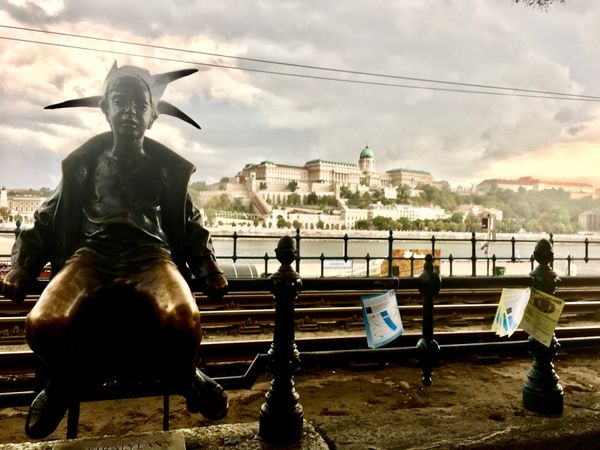 オランダ・スキポール「NRT ✈︎ HKG ✈︎ MPX ✈︎ VIE 🚇 BUD ✈︎ AMS ✈︎ HKG ✈︎ NRT 」の写真：チェックインした後は近くを散策。

リト...