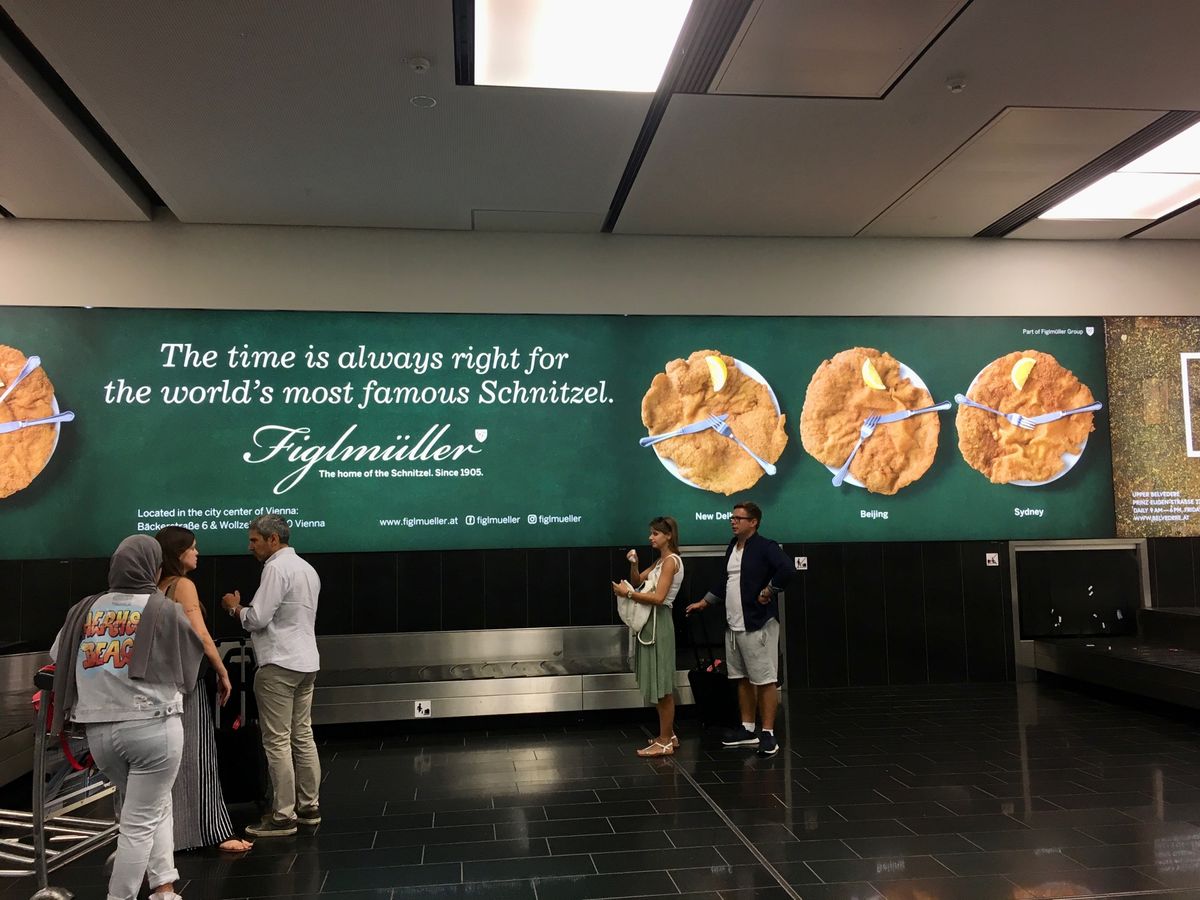 マルペンサからウィーン空港に到着、電車で市内に向かいます。