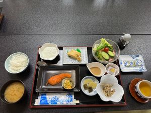 朝はちょこっと散歩。
朝ごはんの岩泉ヨーグルトが最高だった